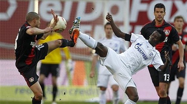 Байер - Шалке 2:0 Байер - Шалке 2:0