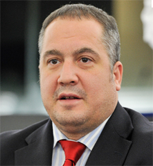 СЛави Бинев