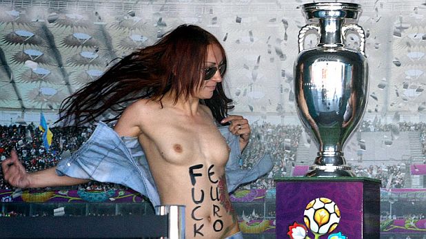 FEMEN, Евро 2012, похищение, купа, Днепропетровск FEMEN, Евро 2012, похищение, купа, Днепропетровск