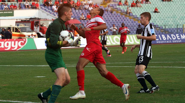 ЦСКА отпадна срамно от словенския Мура след 1:1 на реванша в София след 0:0 в първия мач от Втори квалификацонен кръг на Лига Европа, сезон 2012–13 ЦСКА отпадна срамно от словенския Мура след 1:1 на реванша в София след 0:0 в първия мач от Втори квалификацонен кръг на Лига Европа, сезон 2012–13