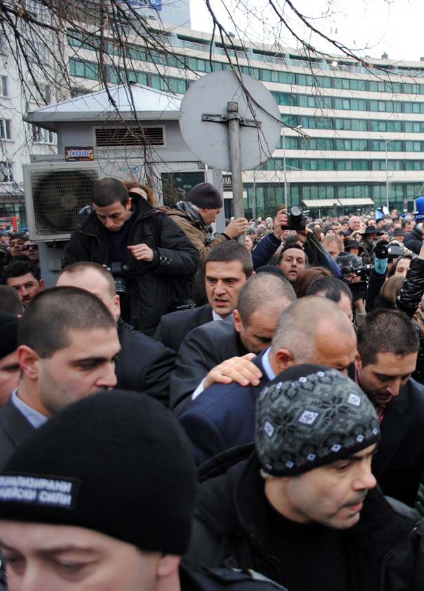 Бойко Борисов подаде оставка Бойко Борисов подаде оставка