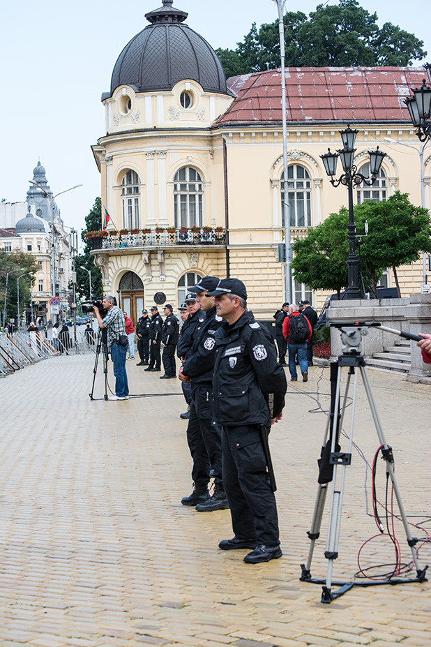 На кафе пред НС ден трети На кафе пред НС ден трети