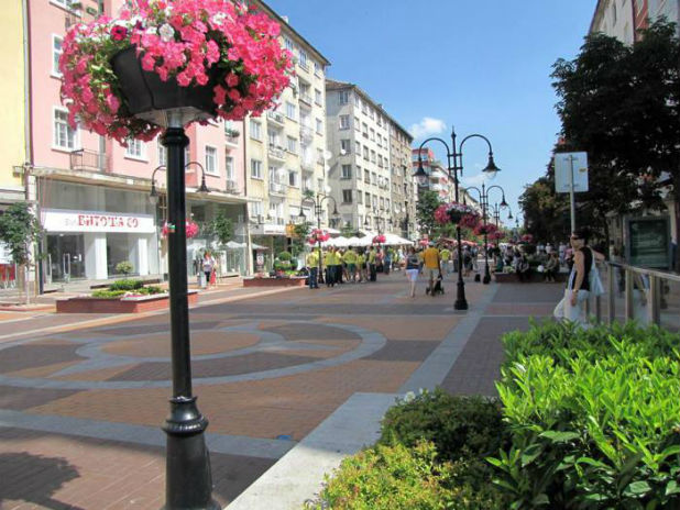 главната главната