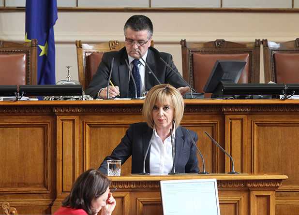 манолова манолова