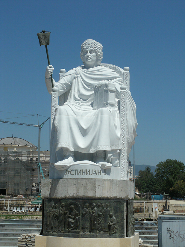паметници в скопие паметници в скопие