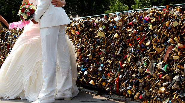 love bridge love bridge
