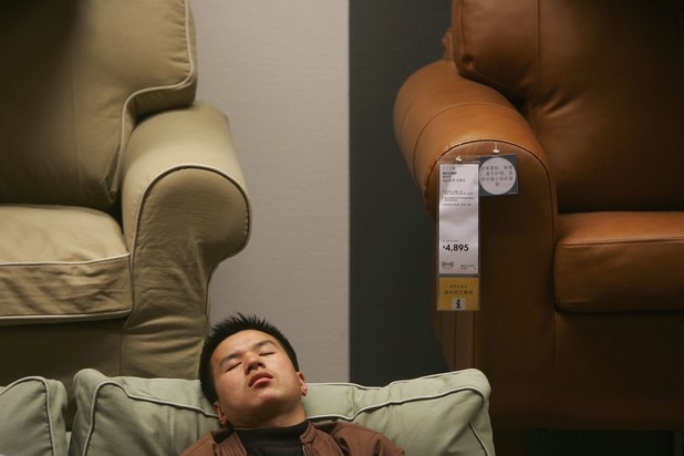 Хора спят в Ikea Хора спят в Ikea
