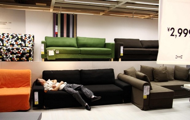 Хора спят в Ikea Хора спят в Ikea
