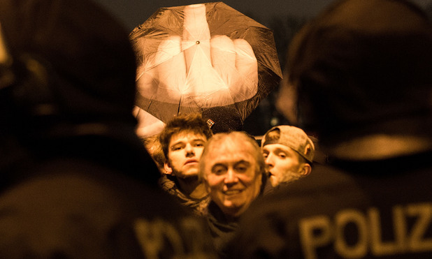 18 000 души на протест срещу исляма в Германия 18 000 души на протест срещу исляма в Германия
