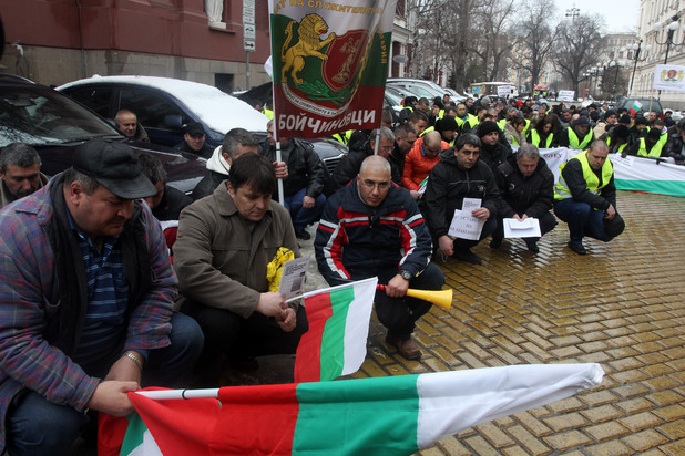 Служители на всички затвори в страната излязоха на протест днес в София Служители на всички затвори в страната излязоха на протест днес в София