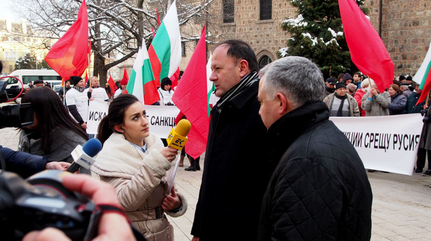 Михаил Миков на протест в подкрепа на Русия Михаил Миков на протест в подкрепа на Русия