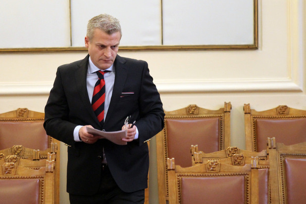 министърът на здравеопазването петър москов в народното събрание министърът на здравеопазването петър москов в народното събрание