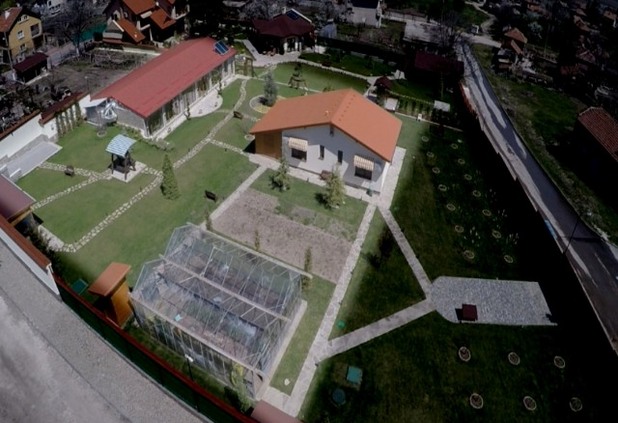 Кметът на Пазарджик се радва на имение за 1,5 млн лева Кметът на Пазарджик се радва на имение за 1,5 млн лева