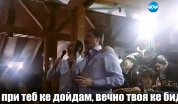 Цветан Василев и Иван Искров пеят заедно Цветан Василев и Иван Искров пеят заедно