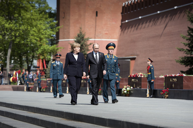ангела меркел, владимир путин, деня на победата, 10 май ангела меркел, владимир путин, деня на победата, 10 май