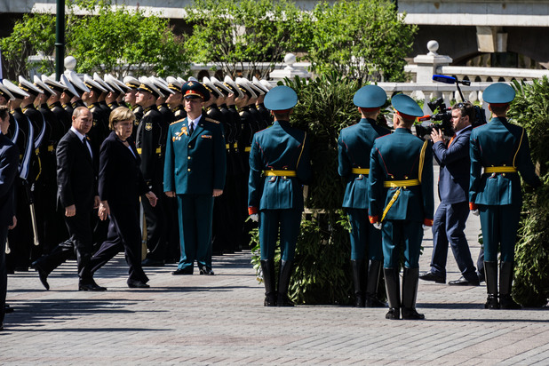 ангела меркел, владимир путин, деня на победата, 9 май ангела меркел, владимир путин, деня на победата, 9 май