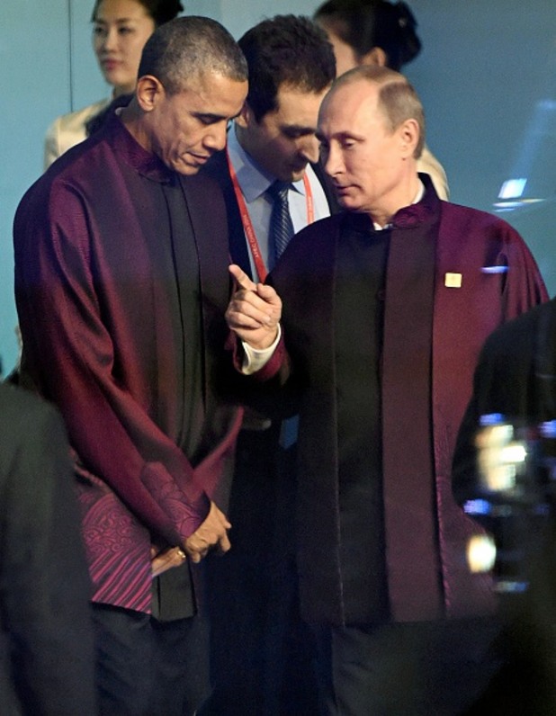 барак обама и владимир путин в традиционни костюми барак обама и владимир путин в традиционни костюми