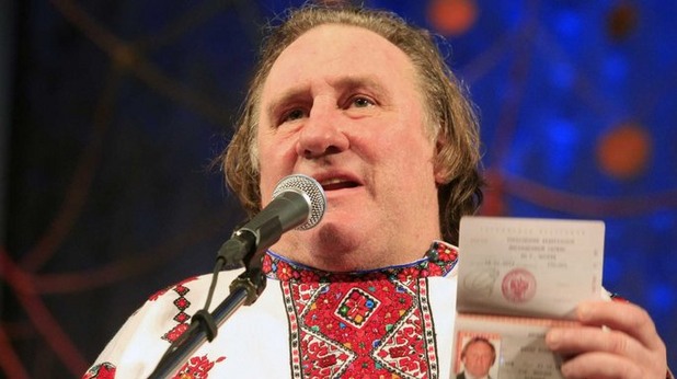 жерар депардийо в руска рубашка жерар депардийо в руска рубашка