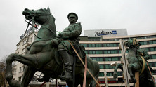 Монтиране на паметника