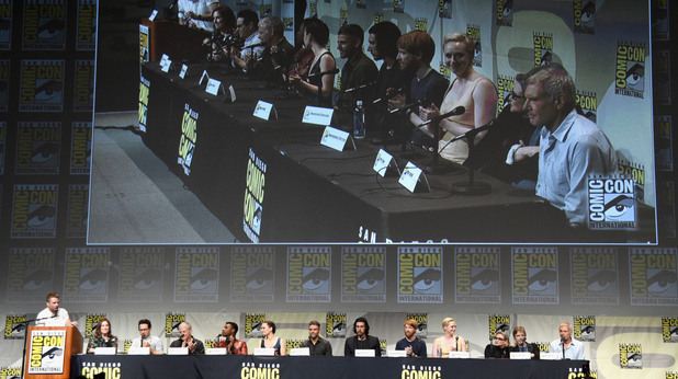 Панел на Lucasfilm за "Междузвездни войни" 7 - фестивал Comic-con Панел на Lucasfilm за "Междузвездни войни" 7 - фестивал Comic-con