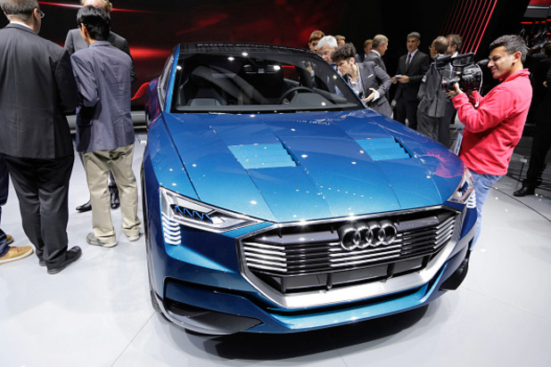 Audi e-tron quattro Audi e-tron quattro