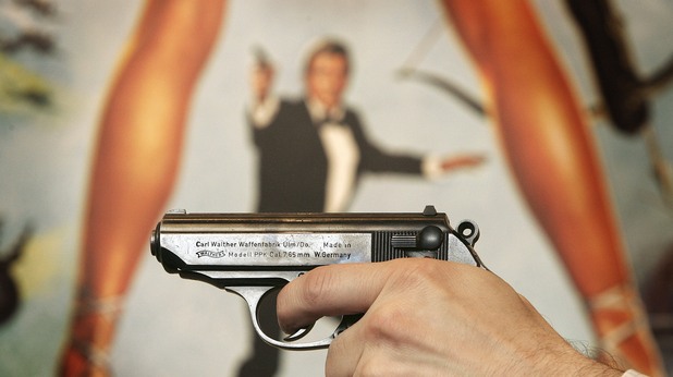 Walter PPK на Джеймс Бонд Walter PPK на Джеймс Бонд