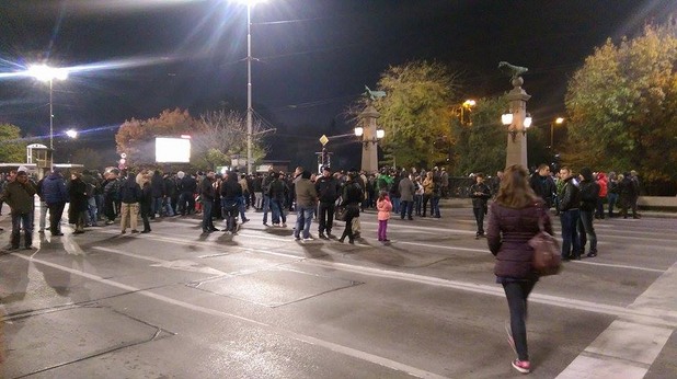 Полицаи протестират на Орлов мост Полицаи протестират на Орлов мост