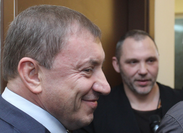алексей петров и златко баретата в сградата на специализирания наказателен съд алексей петров и златко баретата в сградата на специализирания наказателен съд