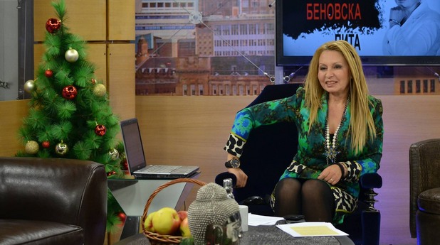 Илиана Беновска в студиото си в Канал 3 Илиана Беновска в студиото си в Канал 3