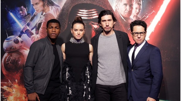 КОИ СА НОВИТЕ ИМЕНА В STAR WARS КОИ СА НОВИТЕ ИМЕНА В STAR WARS