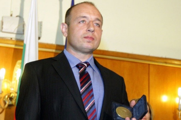 https://images.webcafe.bg/2015/12/14/5934756/618x411.jpg
