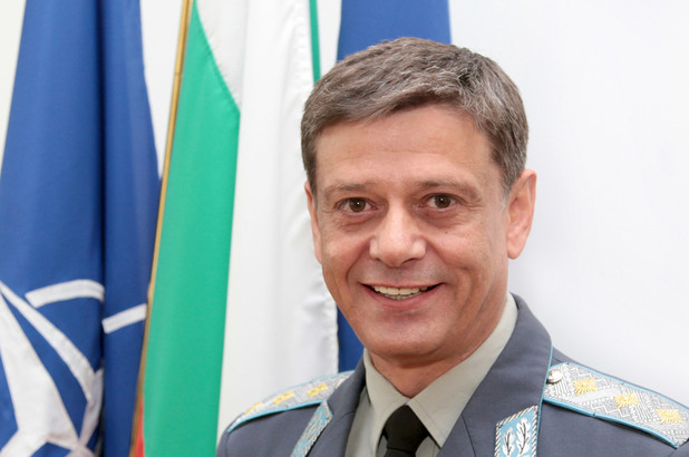константин попов константин попов