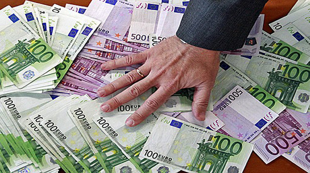 футбол, пари, заплати футбол, пари, заплати