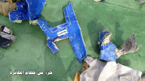 Първи кадри от останките на полет MS804 Първи кадри от останките на полет MS804
