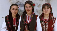 Български народни носии Български народни носии