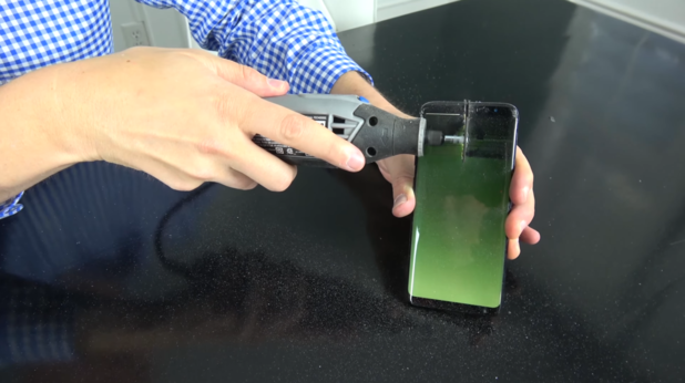 Samsung Galaxy S8 батерия - разрязан Samsung Galaxy S8 батерия - разрязан