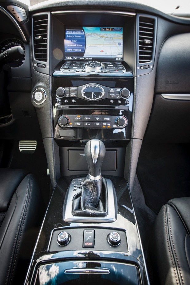 Infiniti QX70S Infiniti QX70S