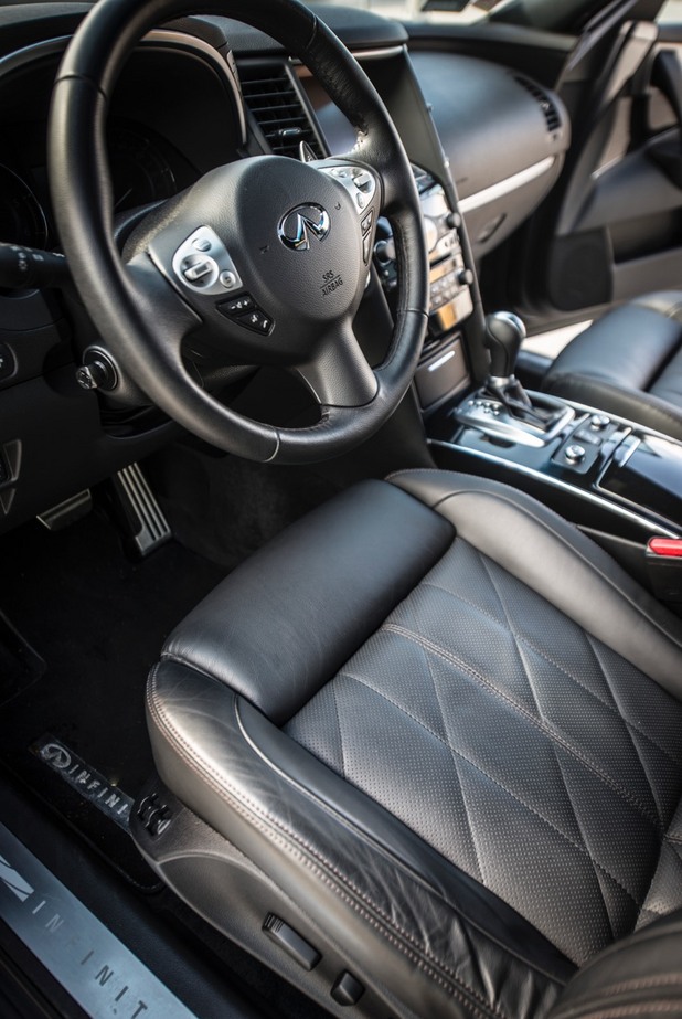 Infiniti QX70S Infiniti QX70S