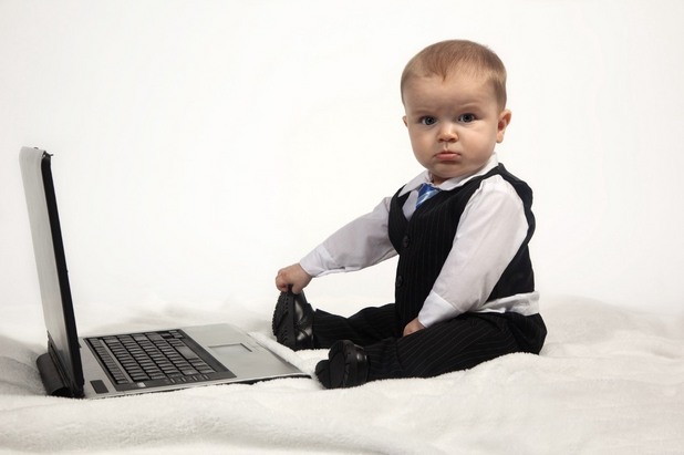бебе, работа, служител бебе, работа, служител