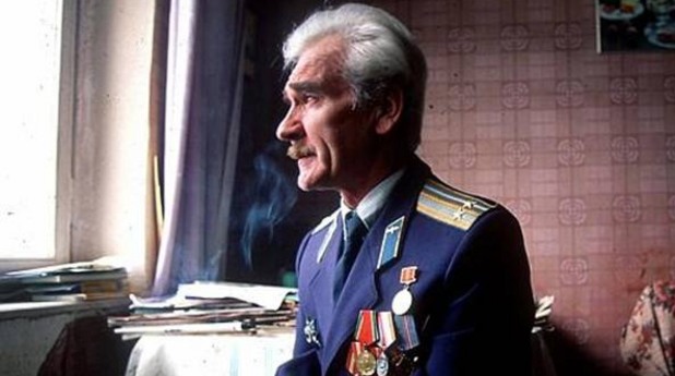 Станислав Петров Станислав Петров