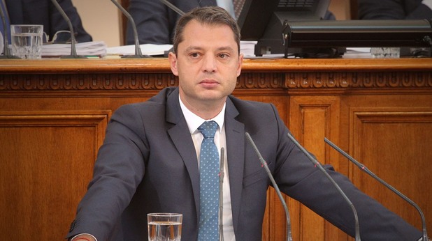 делян добрев делян добрев