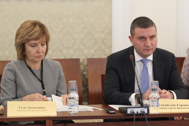галя димитрова - нап; владислав горанов - министър на финансите