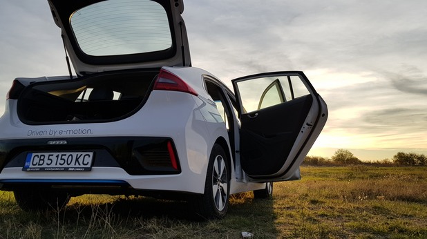 Hyundai IONIQ Hyundai IONIQ