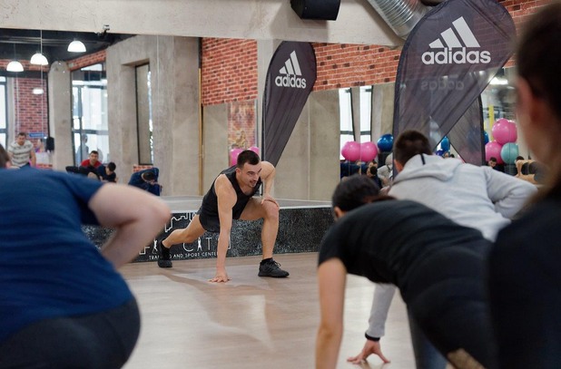 adidas, адидас, бегачи, бягане adidas, адидас, бегачи, бягане
