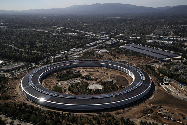 централата на apple в купертино