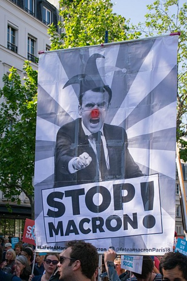Протест срещу Еманюел Макрон във Франция Протест срещу Еманюел Макрон във Франция