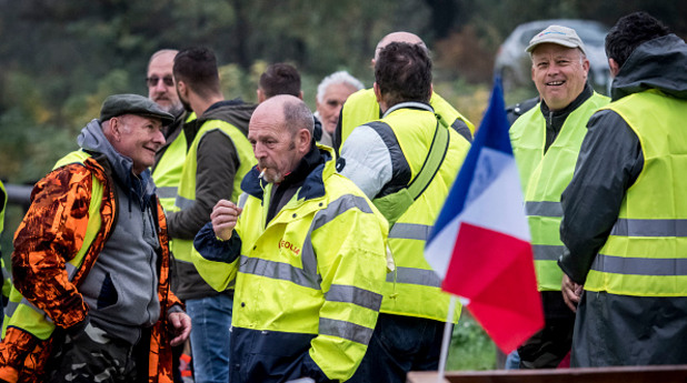 https://images.webcafe.bg/2018/11/17/giletsjaunes-4/618x345.jpg