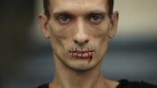 Пьотр Павленски - "Шев" Пьотр Павленски - "Шев"