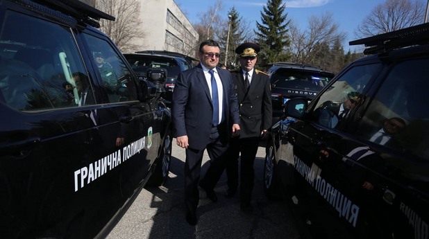 Íîâè àâòîìîáèëè çà "Ãðàíè÷íà ïîëèöèÿ" Íîâè àâòîìîáèëè çà "Ãðàíè÷íà ïîëèöèÿ"