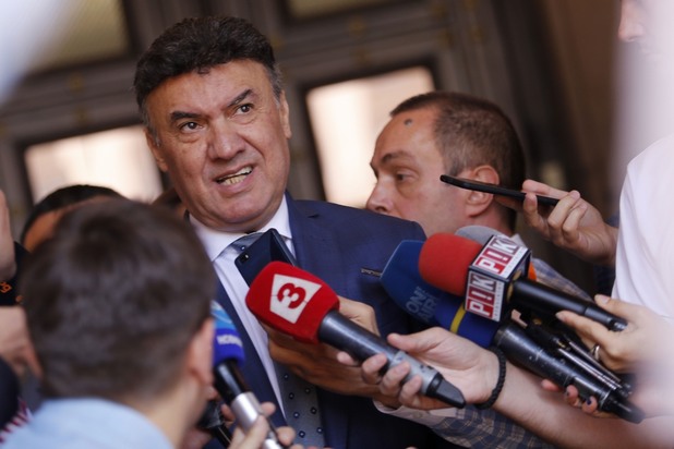 боби михайлов боби михайлов